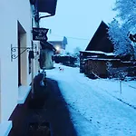 Au Refuge De Blanche Couette-café